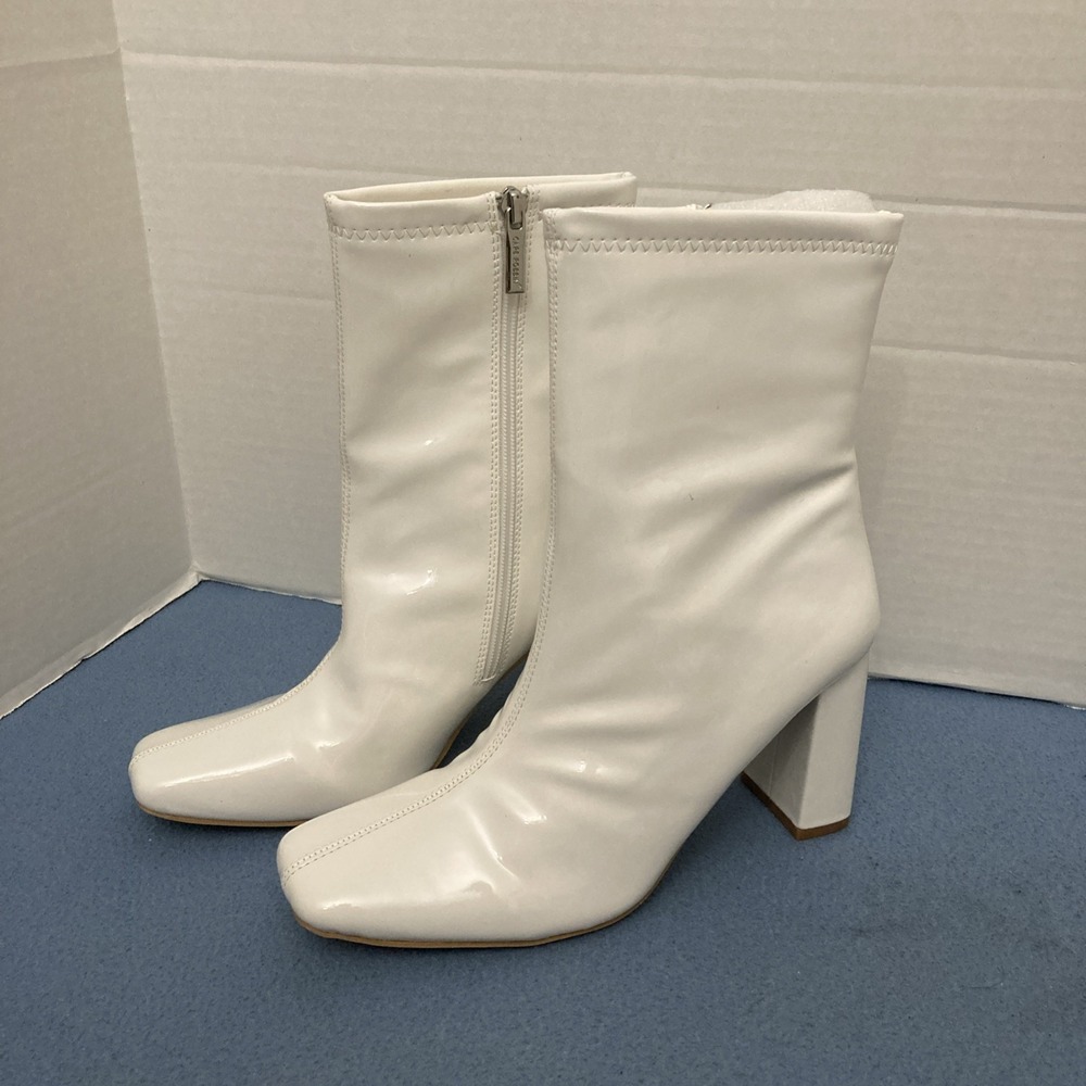 Cape Robbin White Belinda Faux Patent Leather Block Heel Ankle Booties - SZ 8โ